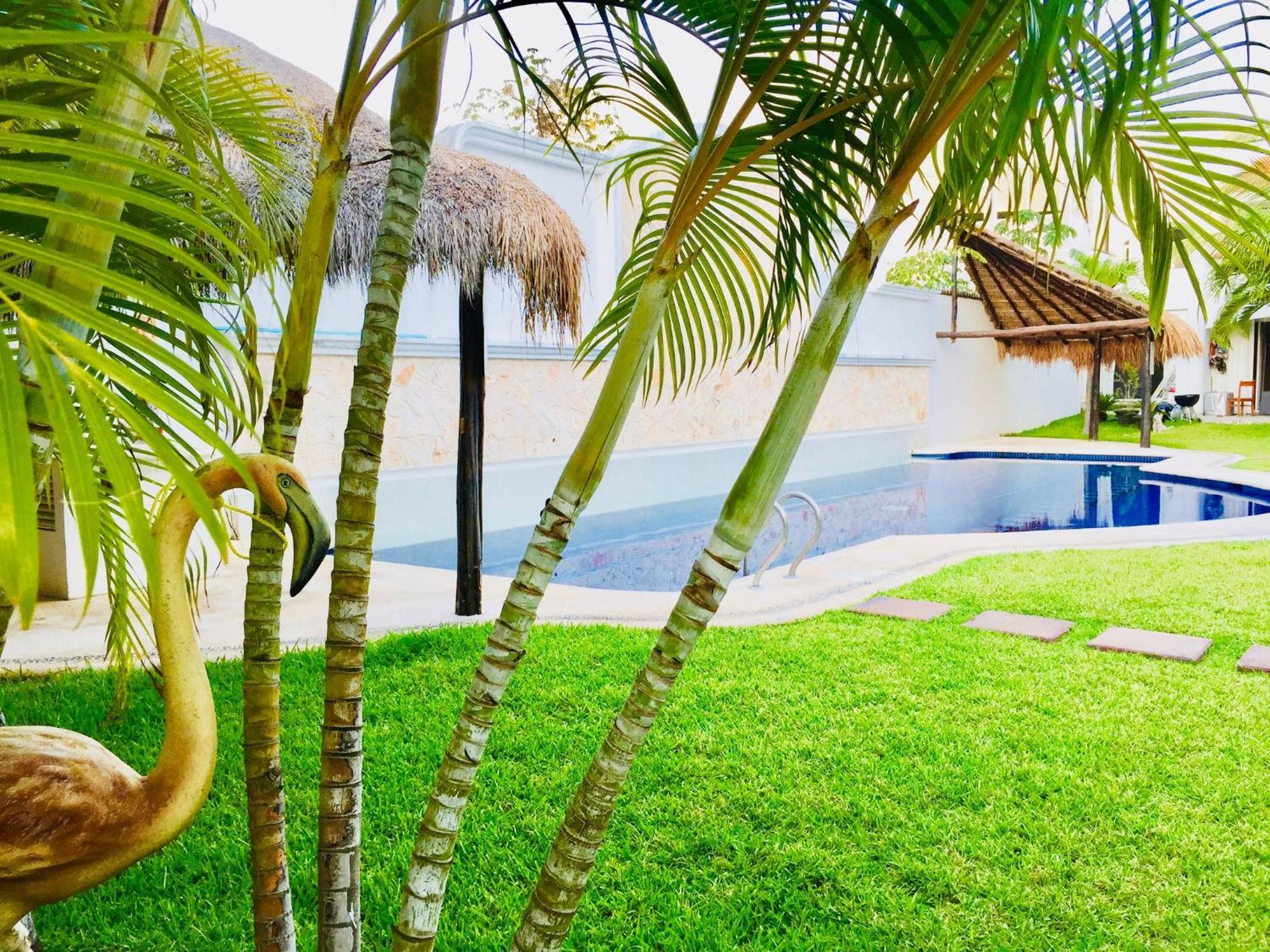 Pensión Deluxe Budget Balcony With Swimming Pool Air Conditioning And Parking 3*